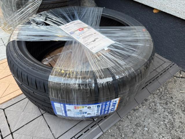 トヨタ　50プリウス 　右フロントタイヤ 1本　交換　ZVW51【岡山県岡山市　東区・中区・北区・赤磐市・瀬戸内市で持込でのタイヤ交換・ドライブレコーダー・ナビ等のパーツ取付・カスタムの事ならエヌアンドエスオートへお任せ】下さい！】