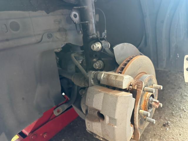 トヨタ　50プリウス 　足回り　部品交換　ZVW51【岡山県岡山市　東区・中区・北区・赤磐市・瀬戸内市で持込でのタイヤ交換・ドライブレコーダー・ナビ等のパーツ取付・カスタムの事ならエヌアンドエスオートへお任せ】下さい！】