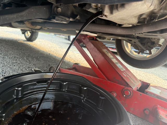 ダイハツ　ミライース　オイル交換　LA300S【岡山県岡山市　東区・中区・北区・赤磐市・瀬戸内市で持込でのタイヤ交換・ドライブレコーダー・ナビ等のパーツ取付・カスタムの事ならエヌアンドエスオートへお任せ】下さい！】