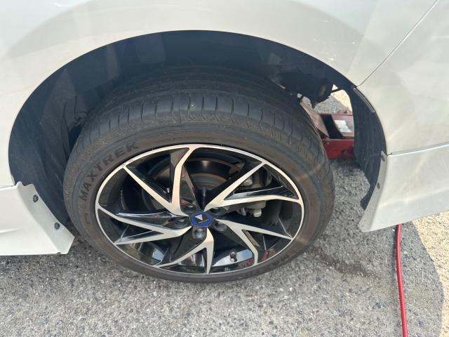 トヨタ　50プリウス　パンク修理　ZVW50【岡山県岡山市　東区・中区・北区・赤磐市・瀬戸内市で持込でのタイヤ交換・ドライブレコーダー・ナビ等のパーツ取付・カスタムの事ならエヌアンドエスオートへお任せ】下さい！】