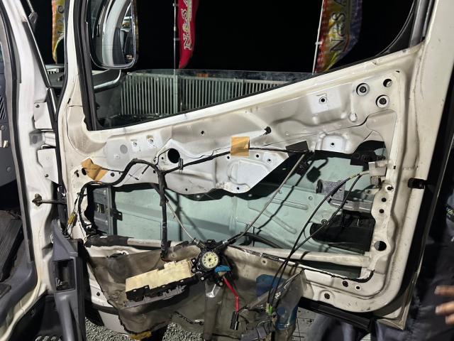 三菱ふそう　キャンター　電装系　部品交換　FE70EB【岡山県岡山市　東区・中区・北区・赤磐市・瀬戸内市で持込でのタイヤ交換・ドライブレコーダー・ナビ等のパーツ取付・カスタムの事ならエヌアンドエスオートへお任せ】下さい！】