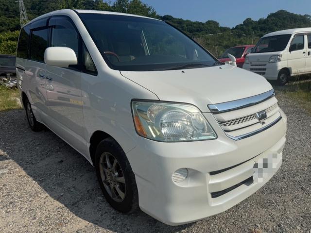 トヨタ　ヴォクシー　板金塗装・外装補修　AZR60G【岡山県岡山市　東区・中区・北区・赤磐市・瀬戸内市で持込でのタイヤ交換・ドライブレコーダー・ナビ等のパーツ取付・カスタムの事ならエヌアンドエスオートへお任せ】下さい！】