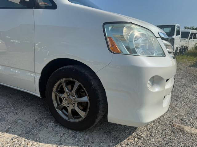 トヨタ　ヴォクシー　板金塗装・外装補修　AZR60G【岡山県岡山市　東区・中区・北区・赤磐市・瀬戸内市で持込でのタイヤ交換・ドライブレコーダー・ナビ等のパーツ取付・カスタムの事ならエヌアンドエスオートへお任せ】下さい！】