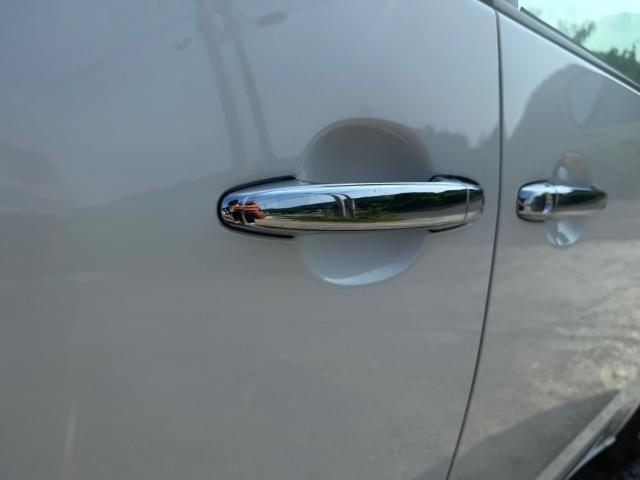 トヨタ　ヴォクシー　板金塗装・外装補修　AZR60G【岡山県岡山市　東区・中区・北区・赤磐市・瀬戸内市で持込でのタイヤ交換・ドライブレコーダー・ナビ等のパーツ取付・カスタムの事ならエヌアンドエスオートへお任せ】下さい！】