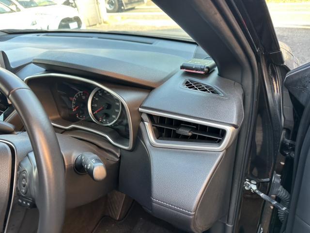 トヨタ　カローラクロス　アンビエントライト　取付　ZSG10【岡山県岡山市　東区・中区・北区・赤磐市・瀬戸内市で持込でのタイヤ交換・ドライブレコーダー・ナビ等のパーツ取付・カスタムの事ならエヌアンドエスオートへお任せ下さい！】