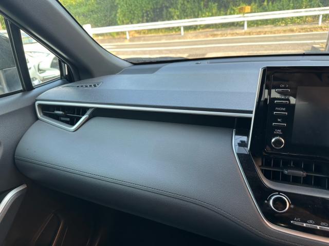 トヨタ　カローラクロス　アンビエントライト　取付　ZSG10【岡山県岡山市　東区・中区・北区・赤磐市・瀬戸内市で持込でのタイヤ交換・ドライブレコーダー・ナビ等のパーツ取付・カスタムの事ならエヌアンドエスオートへお任せ下さい！】