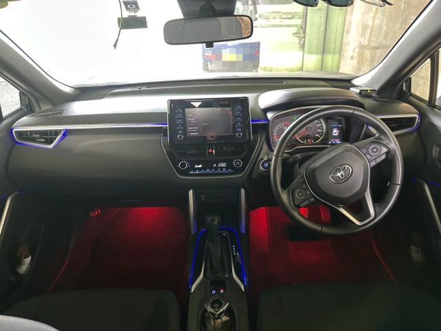 トヨタ　カローラクロス　アンビエントライト　取付　ZSG10【岡山県岡山市　東区・中区・北区・赤磐市・瀬戸内市で持込でのタイヤ交換・ドライブレコーダー・ナビ等のパーツ取付・カスタムの事ならエヌアンドエスオートへお任せ下さい！】