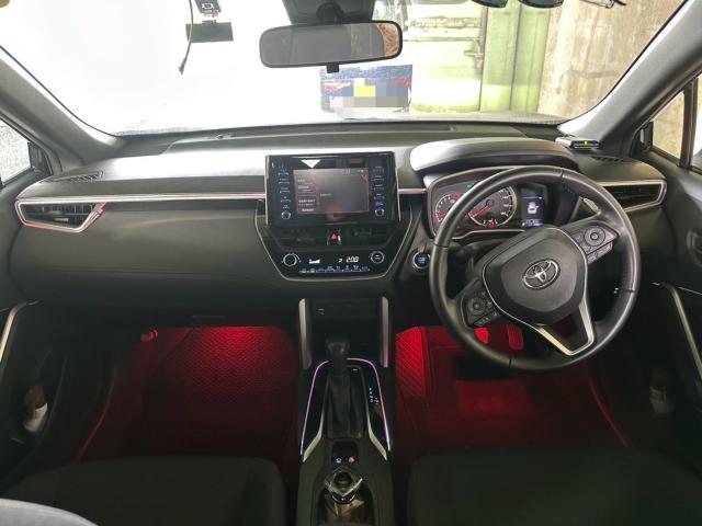 トヨタ　カローラクロス　アンビエントライト　取付　ZSG10【岡山県岡山市　東区・中区・北区・赤磐市・瀬戸内市で持込でのタイヤ交換・ドライブレコーダー・ナビ等のパーツ取付・カスタムの事ならエヌアンドエスオートへお任せ下さい！】