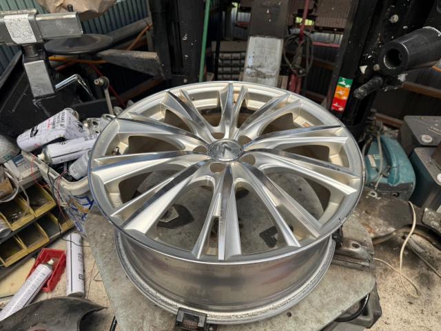 トヨタ　50プリウス 　タイヤ 4本　交換　ZVW51【岡山県岡山市　東区・中区・北区・赤磐市・瀬戸内市で持込でのタイヤ交換・ドライブレコーダー・ナビ等のパーツ取付・カスタムの事ならエヌアンドエスオートへお任せ下さい！】