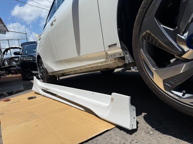 トヨタ　50プリウス 　モデリスタエアロ　バンパー　交換　ZVW51【岡山県岡山市　東区・中区・北区・赤磐市・瀬戸内市で持込でのタイヤ交換・ドライブレコーダー・ナビ等のパーツ取付・カスタムの事ならエヌアンドエスオートへお任せ】下さい！】