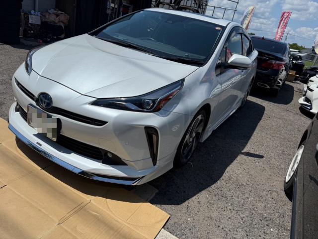 トヨタ　50プリウス 　モデリスタエアロ　バンパー　交換　ZVW51【岡山県岡山市　東区・中区・北区・赤磐市・瀬戸内市で持込でのタイヤ交換・ドライブレコーダー・ナビ等のパーツ取付・カスタムの事ならエヌアンドエスオートへお任せ】下さい！】