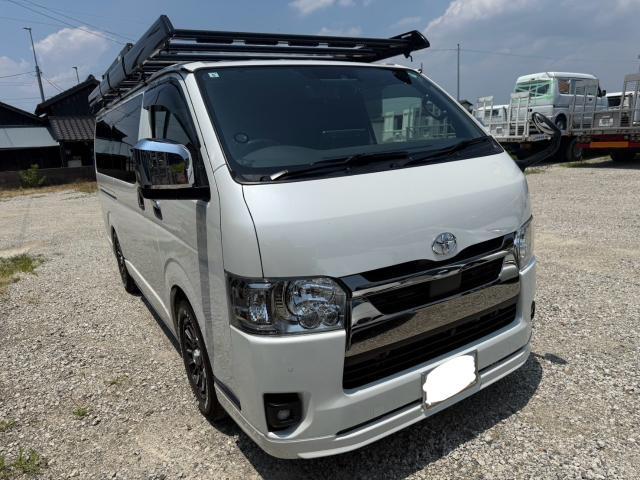 トヨタ　ハイエースバン　フロントガラスリペア　GDH201V【岡山県岡山市　東区・中区・北区・赤磐市・瀬戸内市で持込でのタイヤ交換・ドライブレコーダー・ナビ等のパーツ取付・カスタムの事ならエヌアンドエスオートへお任せ】下さい！】