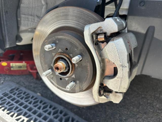 トヨタ　アクア　フロントハブボルト8本　10mmロング　打ち替え【岡山県岡山市　東区・中区・北区・赤磐市・瀬戸内市で持込でのタイヤ交換・ドライブレコーダー・ナビ等のパーツ取付・カスタムの事ならエヌアンドエスオートへお任せ】下さい！】