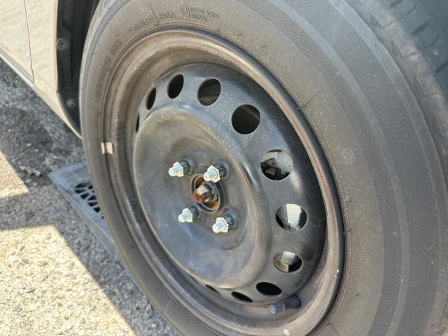 トヨタ　アクア　フロントハブボルト8本　10mmロング　打ち替え【岡山県岡山市　東区・中区・北区・赤磐市・瀬戸内市で持込でのタイヤ交換・ドライブレコーダー・ナビ等のパーツ取付・カスタムの事ならエヌアンドエスオートへお任せ】下さい！】