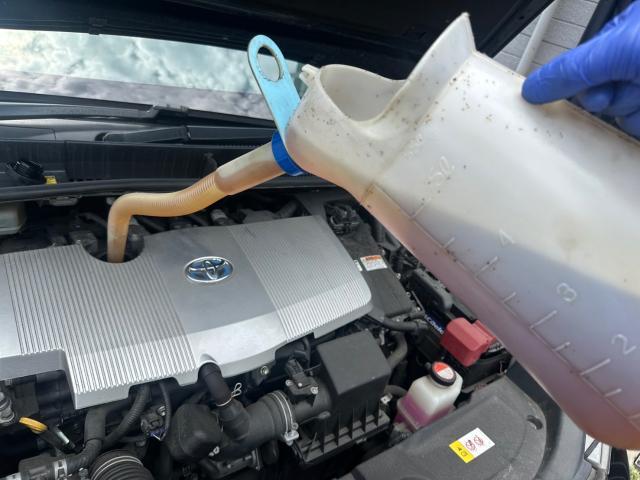 トヨタ　50プリウス 　オイル、エレメント　交換　ZVW51【岡山県岡山市　東区・中区・北区・赤磐市・瀬戸内市で持込でのタイヤ交換・ドライブレコーダー・ナビ等のパーツ取付・カスタムの事ならエヌアンドエスオートへお任せ】下さい！】