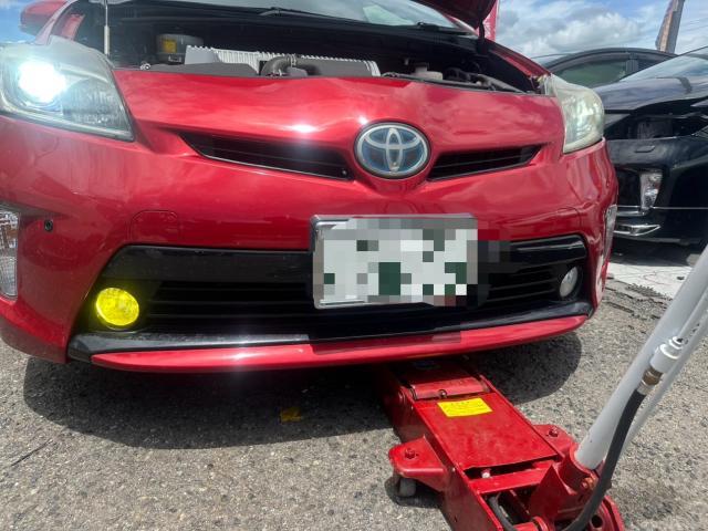 トヨタ　30プリウス 　LEDフォグランプ　交換　ZVW30【岡山県岡山市　東区・中区・北区・赤磐市・瀬戸内市で持込でのタイヤ交換・ドライブレコーダー・ナビ等のパーツ取付・カスタムの事ならエヌアンドエスオートへお任せ】下さい！】
