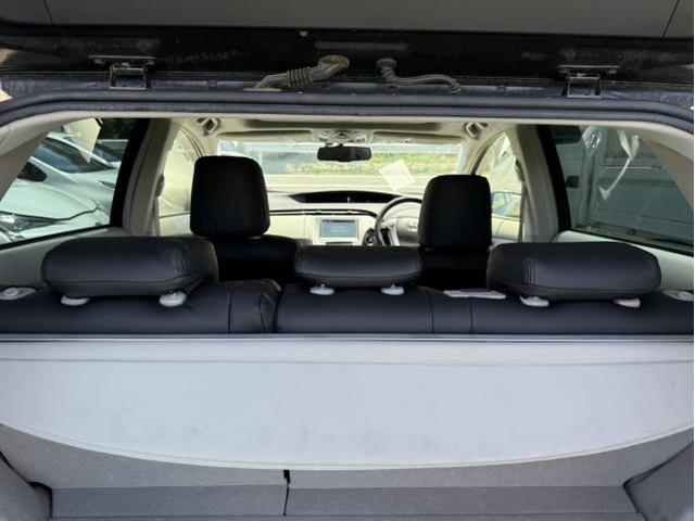 トヨタ　30プリウス　シートカバー取付　ZVW30【岡山県岡山市　東区・中区・北区・赤磐市・瀬戸内市で持込でのタイヤ交換・ドライブレコーダー・ナビ等のパーツ取付・カスタムの事ならエヌアンドエスオートへお任せ】下さい！】