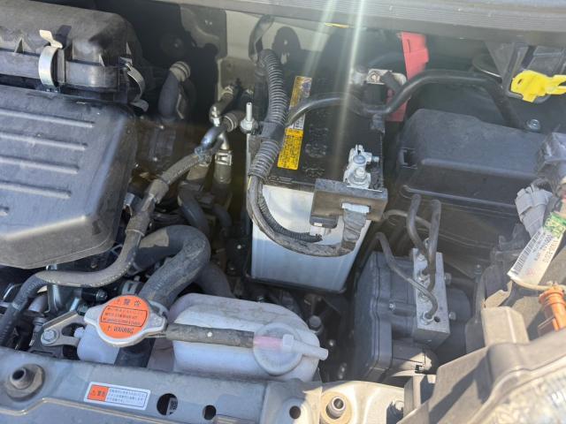 ダイハツ　ムーヴ　バッテリー交換　LA150S【岡山県岡山市　東区・中区・北区・赤磐市・瀬戸内市で持込でのタイヤ交換・ドライブレコーダー・ナビ等のパーツ取付・カスタムの事ならエヌアンドエスオートへお任せ下さい！】