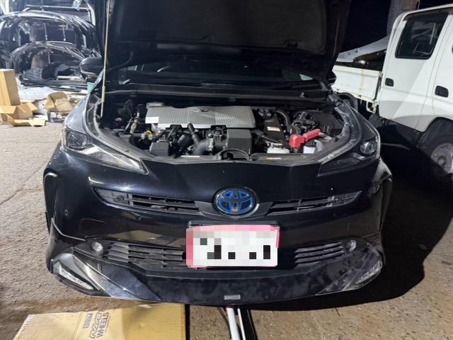 トヨタ　50プリウス 　フロントエアロ、左サイドステップ　交換【岡山県岡山市　東区・中区・北区・赤磐市・瀬戸内市で持込でのタイヤ交換・ドライブレコーダー・ナビ等のパーツ取付・カスタムの事ならエヌアンドエスオートへお任せ】下さい！】