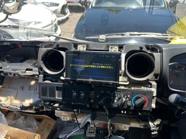 日野　デュトロ　ナビ、バックカメラ、ドラレコ　取付　ETC移設【岡山県岡山市　東区・中区・北区・赤磐市・瀬戸内市で持込でのタイヤ交換・ドライブレコーダー・ナビ等のパーツ取付・カスタムの事ならエヌアンドエスオートへお任せ下さい！】
