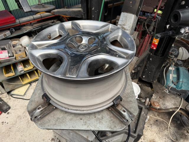 トヨタ　ソアラ　タイヤ交換 4本　UZZ40【岡山県岡山市　東区・中区・北区・赤磐市・瀬戸内市で持込でのタイヤ交換・ドライブレコーダー・ナビ等のパーツ取付・カスタムの事ならエヌアンドエスオートへお任せ】下さい！】