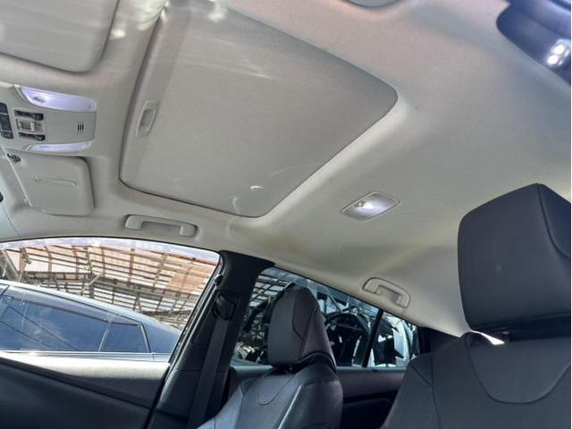 トヨタ　50プリウス　ルームクリーニング 天張り外し 掃除　ZVW51【岡山県岡山市　東区・中区・北区・赤磐市・瀬戸内市で持込でのタイヤ交換・ドライブレコーダー・ナビ等のパーツ取付・カスタムの事ならエヌアンドエスオートへお任せ】下さい！】