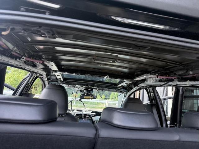 トヨタ　50プリウス　ルームクリーニング 天張り外し 掃除　ZVW51【岡山県岡山市　東区・中区・北区・赤磐市・瀬戸内市で持込でのタイヤ交換・ドライブレコーダー・ナビ等のパーツ取付・カスタムの事ならエヌアンドエスオートへお任せ】下さい！】