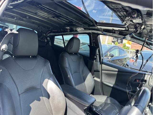 トヨタ　50プリウス　ルームクリーニング 天張り外し 掃除　ZVW51【岡山県岡山市　東区・中区・北区・赤磐市・瀬戸内市で持込でのタイヤ交換・ドライブレコーダー・ナビ等のパーツ取付・カスタムの事ならエヌアンドエスオートへお任せ】下さい！】