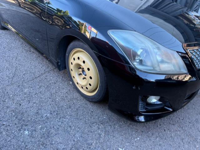 トヨタ　クラウン　フロントタイヤ2本 交換　GRS200【岡山県岡山市　東区・中区・北区・赤磐市・瀬戸内市で持込でのタイヤ交換・ドライブレコーダー・ナビ等のパーツ取付・カスタムの事ならエヌアンドエスオートへお任せ】下さい！】