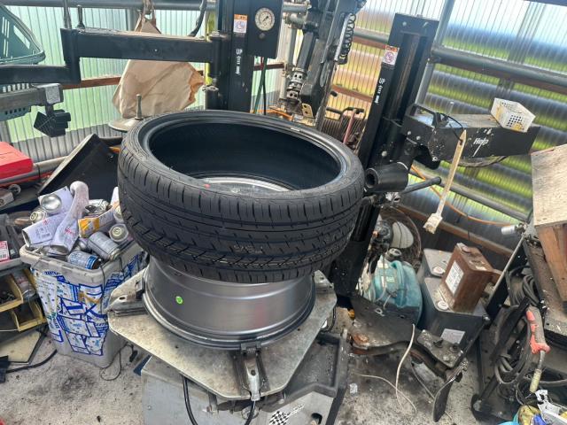 トヨタ　50プリウス 　足回り 部品交換、タイヤ交換4本　ZVW51【岡山県岡山市　東区・中区・北区・赤磐市・瀬戸内市で持込でのタイヤ交換・ドライブレコーダー・ナビ等のパーツ取付・カスタムの事ならエヌアンドエスオートへお任せ】下さい！】