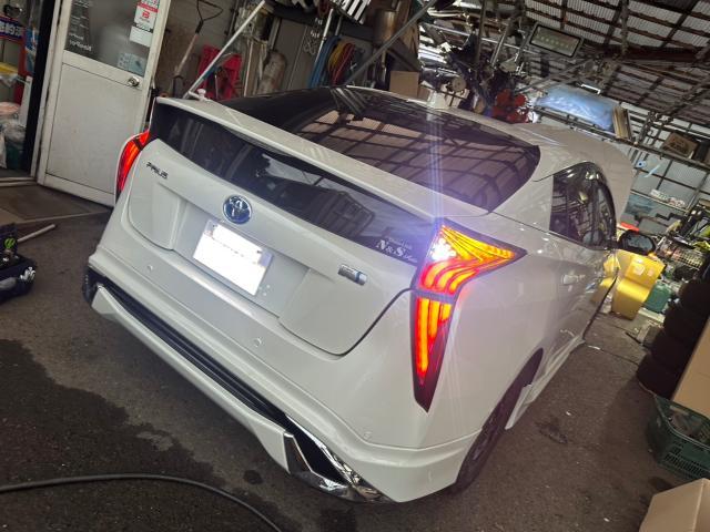 トヨタ　50プリウス 　ヴァレンティ LEDテールランプ取付　ZVW51【岡山県岡山市　東区・中区・北区・赤磐市・瀬戸内市で持込でのタイヤ交換・ドライブレコーダー・ナビ等のパーツ取付・カスタムの事ならエヌアンドエスオートへお任せ】下さい！】