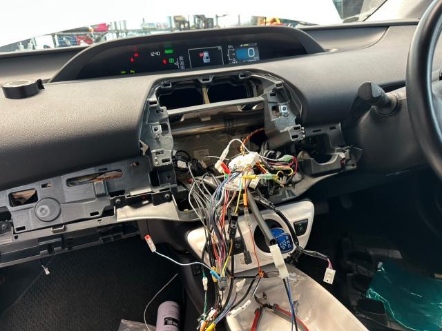 トヨタ　50プリウス 　ナビ交換　アルパイン 11型　ZVW51【岡山県岡山市　東区・中区・北区・赤磐市・瀬戸内市で持込でのタイヤ交換・ドライブレコーダー・ナビ等のパーツ取付・カスタムの事ならエヌアンドエスオートへお任せ】下さい！】