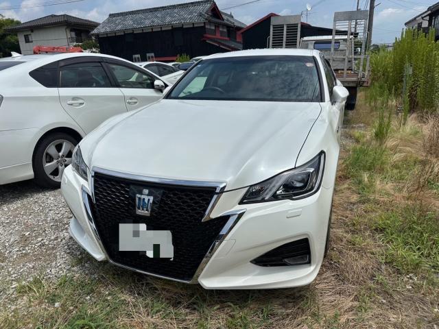 トヨタ　クラウンハイブリッド　フロントバンパー修理　AWS210【岡山県岡山市　東区・中区・北区・赤磐市・瀬戸内市で持込でのタイヤ交換・ドライブレコーダー・ナビ等のパーツ取付・カスタムの事ならエヌアンドエスオートへお任せ】下さい！】