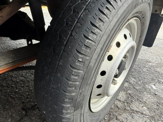スズキ　キャリイトラック　タイヤ交換　DA63T【岡山県岡山市　東区・中区・北区・赤磐市・瀬戸内市で持込でのタイヤ交換・ドライブレコーダー・ナビ等のパーツ取付・カスタムの事ならエヌアンドエスオートへお任せ】下さい！】