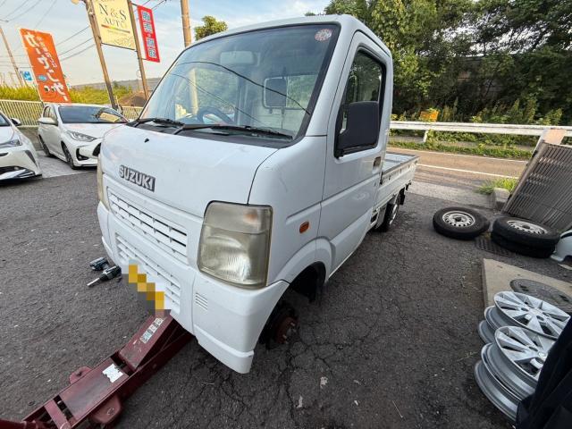 スズキ　キャリイトラック　タイヤ交換　DA63T【岡山県岡山市　東区・中区・北区・赤磐市・瀬戸内市で持込でのタイヤ交換・ドライブレコーダー・ナビ等のパーツ取付・カスタムの事ならエヌアンドエスオートへお任せ】下さい！】