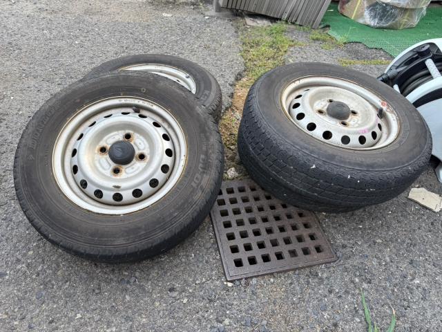 スズキ　キャリイトラック　タイヤ交換　DA63T【岡山県岡山市　東区・中区・北区・赤磐市・瀬戸内市で持込でのタイヤ交換・ドライブレコーダー・ナビ等のパーツ取付・カスタムの事ならエヌアンドエスオートへお任せ】下さい！】