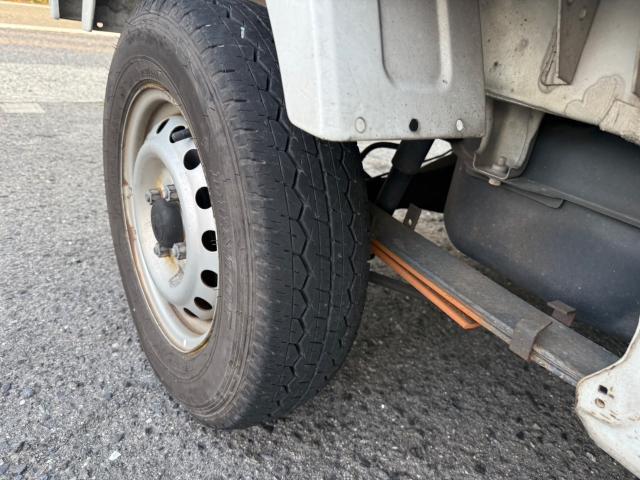 スズキ　キャリイトラック　タイヤ交換　DA63T【岡山県岡山市　東区・中区・北区・赤磐市・瀬戸内市で持込でのタイヤ交換・ドライブレコーダー・ナビ等のパーツ取付・カスタムの事ならエヌアンドエスオートへお任せ】下さい！】