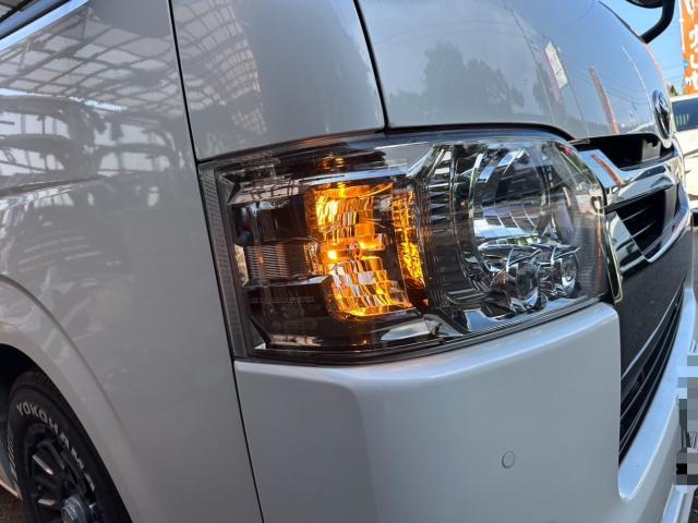 トヨタ　ハイエースバン　LEDウィンカーT20取付　GDH201V【岡山県岡山市　東区・中区・北区・赤磐市・瀬戸内市で持込でのタイヤ交換・ドライブレコーダー・ナビ等のパーツ取付・カスタムの事ならエヌアンドエスオートへお任せ】下さい！】