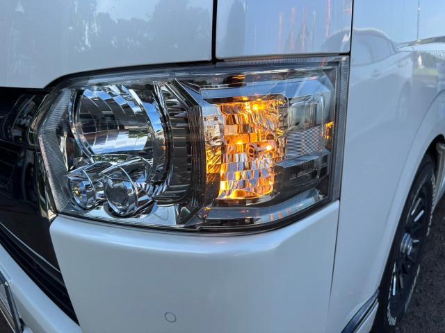 トヨタ　ハイエースバン　LEDウィンカーT20取付　GDH201V【岡山県岡山市　東区・中区・北区・赤磐市・瀬戸内市で持込でのタイヤ交換・ドライブレコーダー・ナビ等のパーツ取付・カスタムの事ならエヌアンドエスオートへお任せ】下さい！】