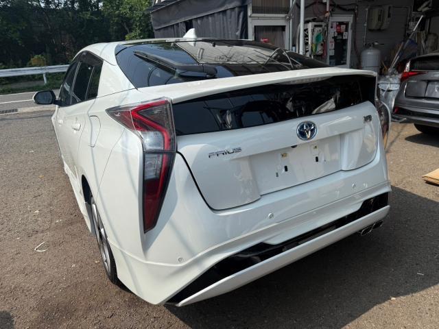 トヨタ　50プリウス 　AIR字光式ナンバープレート取付　ZVW51【岡山県岡山市　東区・中区・北区・赤磐市・瀬戸内市で持込でのタイヤ交換・ドライブレコーダー・ナビ等のパーツ取付・カスタムの事ならエヌアンドエスオートへお任せ】下さい！】