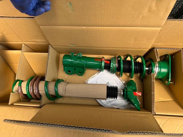 トヨタ　50プリウス 　TEIN車高調取り付け　ZVW51【岡山県岡山市　東区・中区・北区・赤磐市・瀬戸内市で持込でのタイヤ交換・ドライブレコーダー・ナビ等のパーツ取付・カスタムの事ならエヌアンドエスオートへお任せ】下さい！】