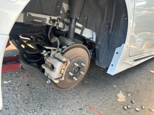 トヨタ　50プリウス 　TEIN車高調取り付け　ZVW51【岡山県岡山市　東区・中区・北区・赤磐市・瀬戸内市で持込でのタイヤ交換・ドライブレコーダー・ナビ等のパーツ取付・カスタムの事ならエヌアンドエスオートへお任せ】下さい！】