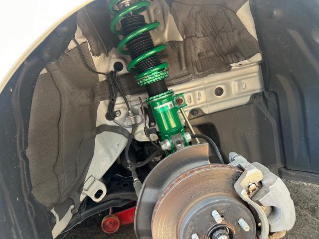 トヨタ　50プリウス 　TEIN車高調取り付け　ZVW51【岡山県岡山市　東区・中区・北区・赤磐市・瀬戸内市で持込でのタイヤ交換・ドライブレコーダー・ナビ等のパーツ取付・カスタムの事ならエヌアンドエスオートへお任せ】下さい！】