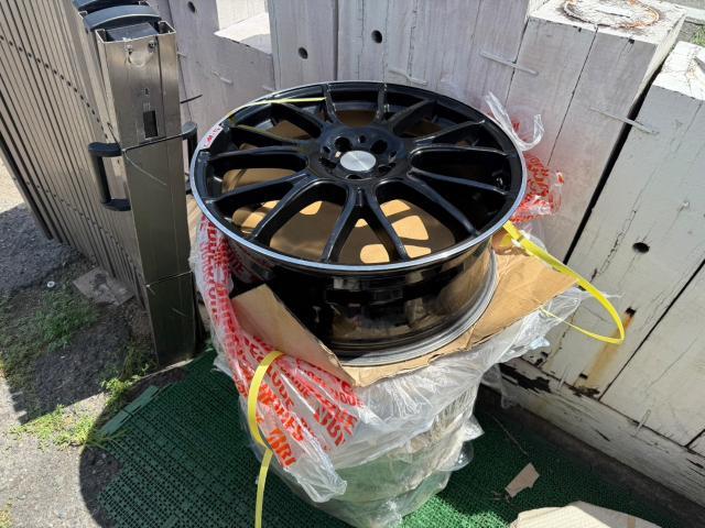 トヨタ　50プリウス　レアマイスター19inホイール　交換　ZVW51【岡山県岡山市　東区・中区・北区・赤磐市・瀬戸内市で持込でのタイヤ交換・ドライブレコーダー・ナビ等のパーツ取付・カスタムの事ならエヌアンドエスオートへお任せ】下さい！】