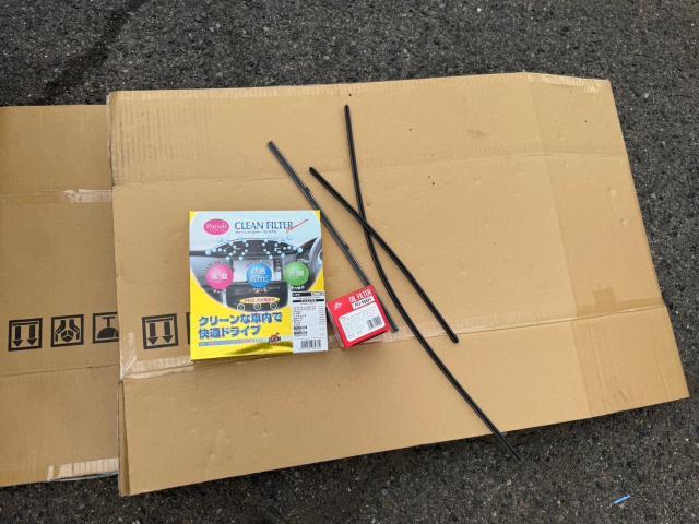 トヨタ　50プリウス　納車前点検　ZVW51【岡山県岡山市　東区・中区・北区・赤磐市・瀬戸内市で持込でのタイヤ交換・ドライブレコーダー・ナビ等のパーツ取付・カスタムの事ならエヌアンドエスオートへお任せ】下さい！】