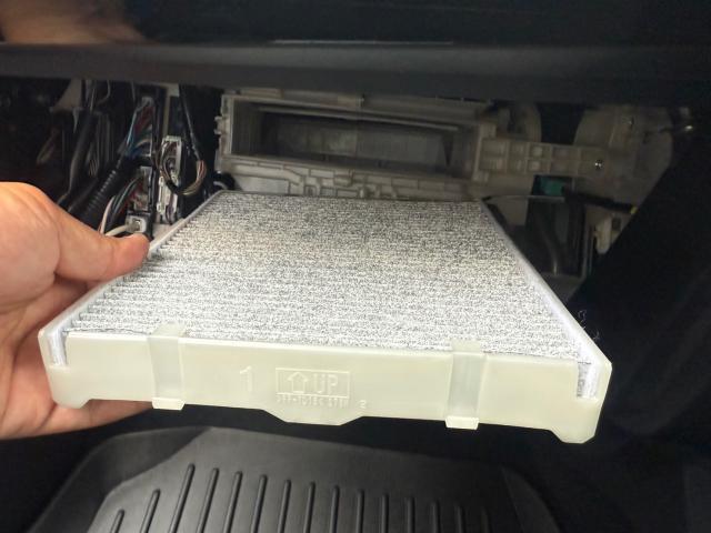 トヨタ　50プリウス　納車前点検　ZVW51【岡山県岡山市　東区・中区・北区・赤磐市・瀬戸内市で持込でのタイヤ交換・ドライブレコーダー・ナビ等のパーツ取付・カスタムの事ならエヌアンドエスオートへお任せ】下さい！】