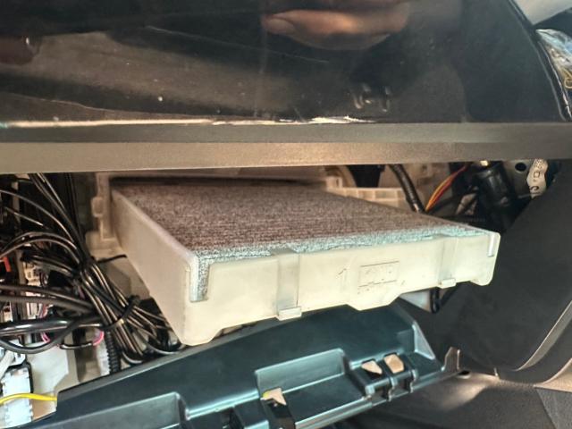 トヨタ　50プリウス　納車前点検　ZVW51【岡山県岡山市　東区・中区・北区・赤磐市・瀬戸内市で持込でのタイヤ交換・ドライブレコーダー・ナビ等のパーツ取付・カスタムの事ならエヌアンドエスオートへお任せ】下さい！】