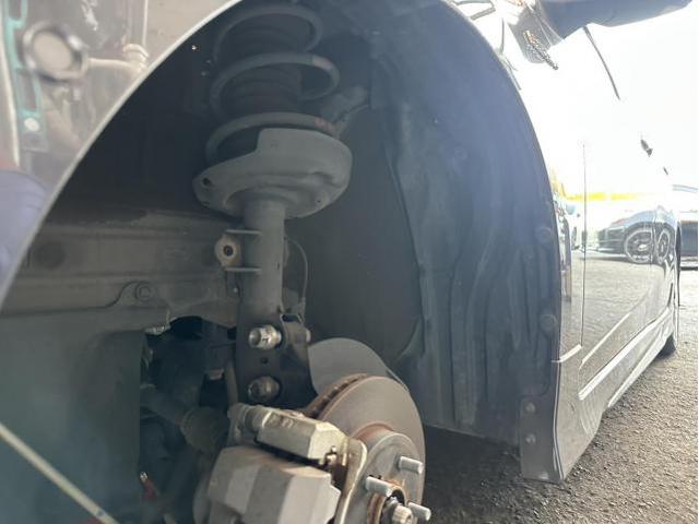 トヨタ　50プリウス　ダウンサス取付　18inホイールへ交換　ZVW51【岡山県岡山市　東区・中区・北区・赤磐市・瀬戸内市で持込でのタイヤ交換・ドライブレコーダー・ナビ等のパーツ取付・カスタムの事ならエヌアンドエスオートへお任せ】下さい！】