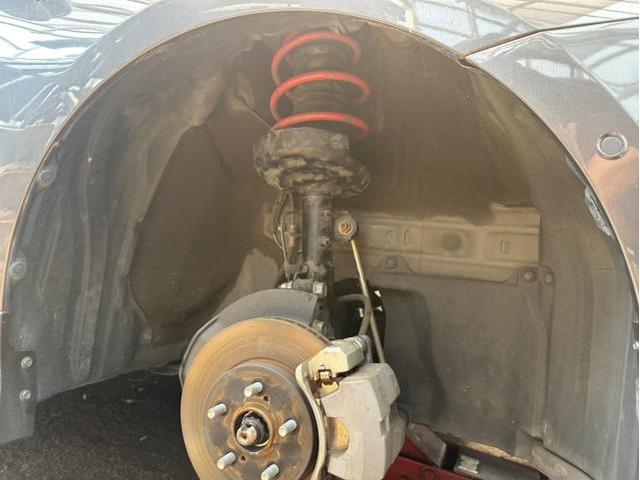 トヨタ　50プリウス　ダウンサス取付　18inホイールへ交換　ZVW51【岡山県岡山市　東区・中区・北区・赤磐市・瀬戸内市で持込でのタイヤ交換・ドライブレコーダー・ナビ等のパーツ取付・カスタムの事ならエヌアンドエスオートへお任せ】下さい！】