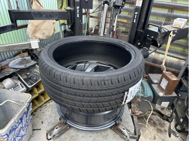 トヨタ　50プリウス　ダウンサス取付　18inホイールへ交換　ZVW51【岡山県岡山市　東区・中区・北区・赤磐市・瀬戸内市で持込でのタイヤ交換・ドライブレコーダー・ナビ等のパーツ取付・カスタムの事ならエヌアンドエスオートへお任せ】下さい！】